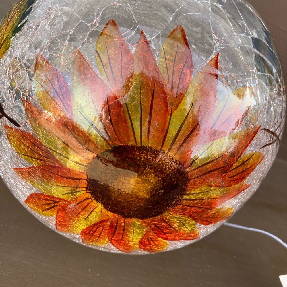 NWT 10” Sunflower Crackle Globe Leaves LED Light Up Glass Globe Decor